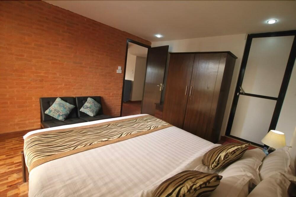 Gaju Suite Hotel Kathmandu Luaran gambar