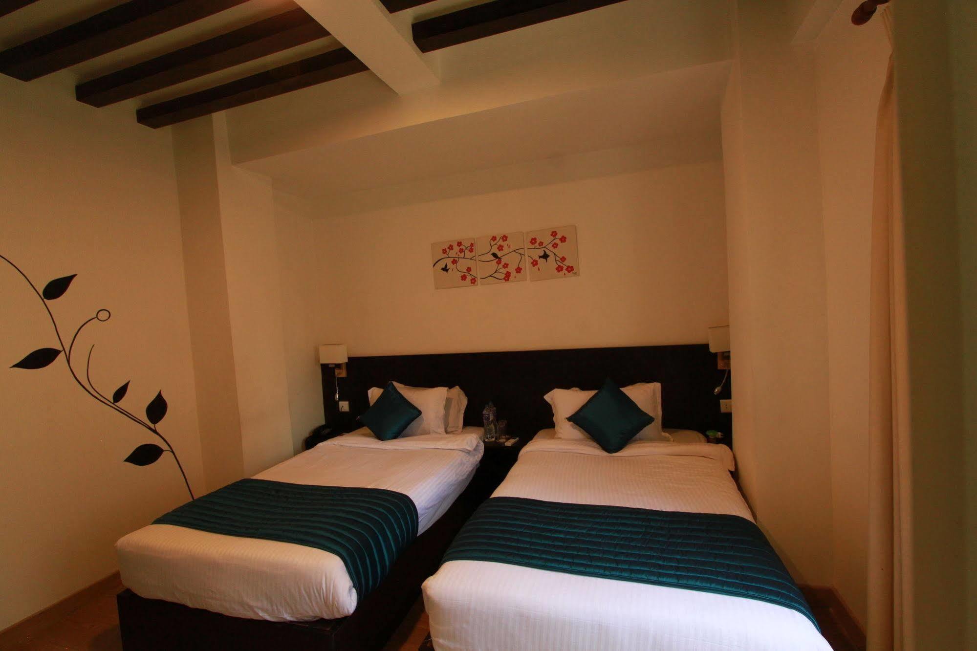 Gaju Suite Hotel Kathmandu Luaran gambar