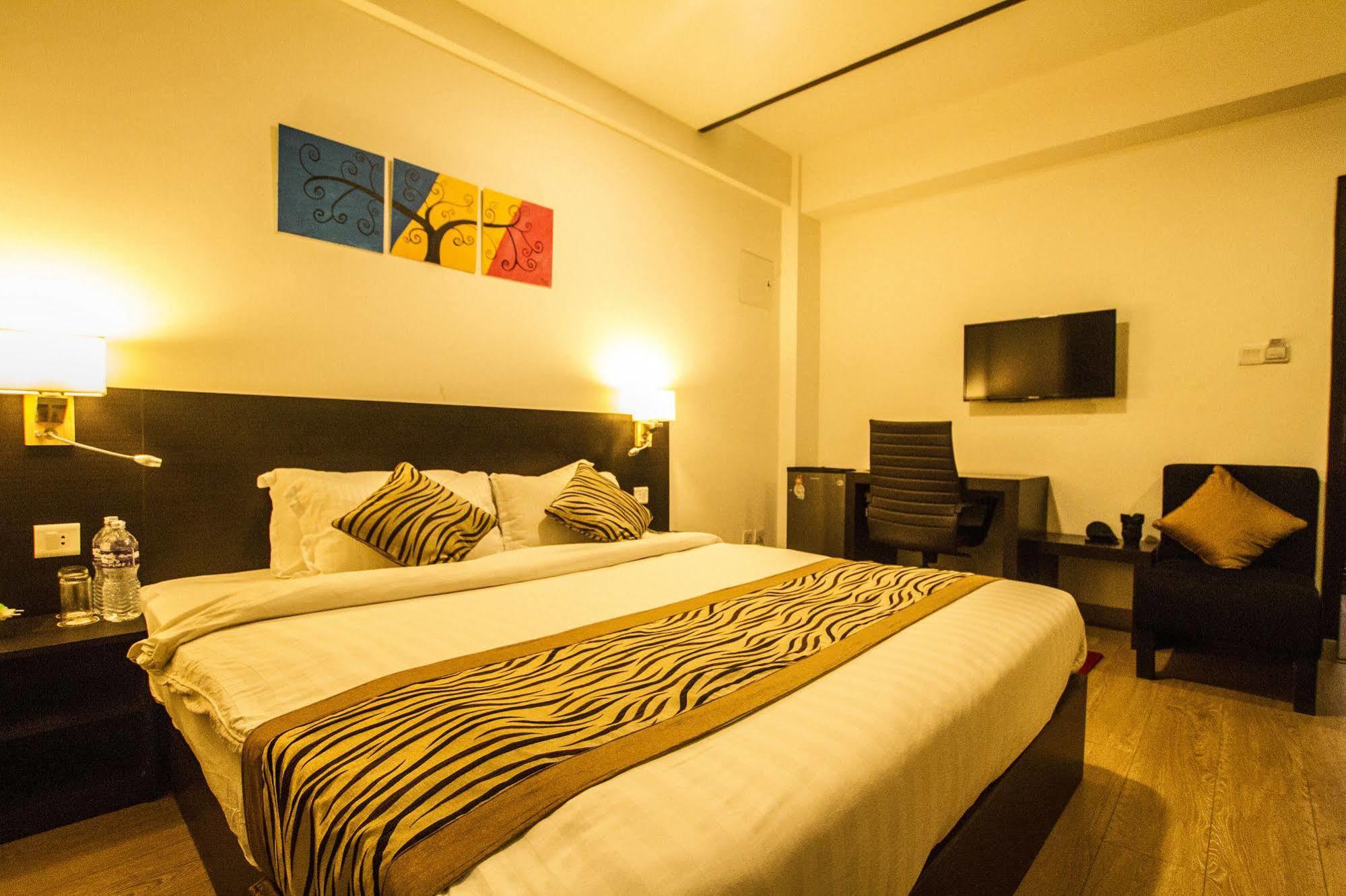 Gaju Suite Hotel Kathmandu Luaran gambar