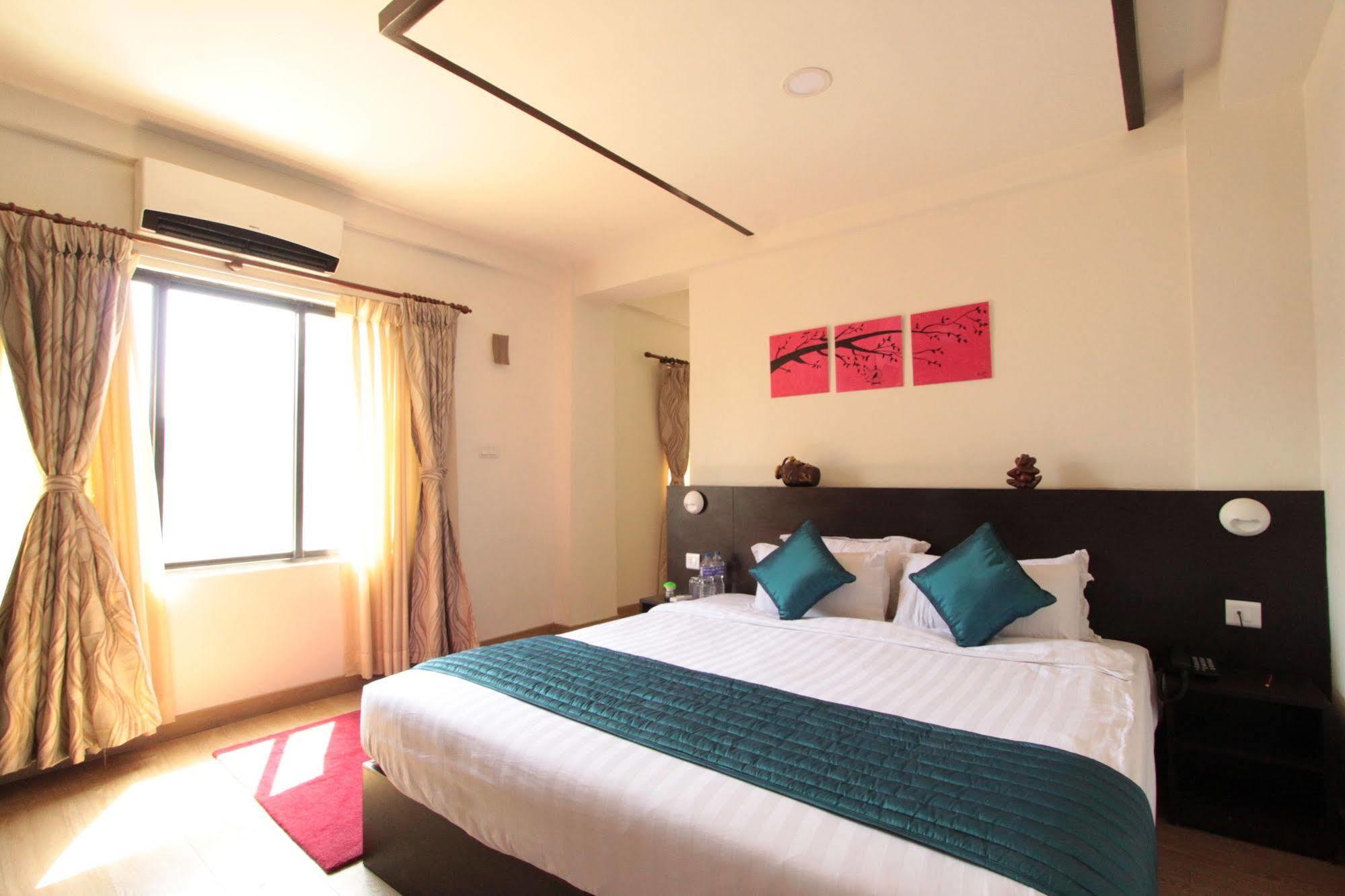 Gaju Suite Hotel Kathmandu Luaran gambar