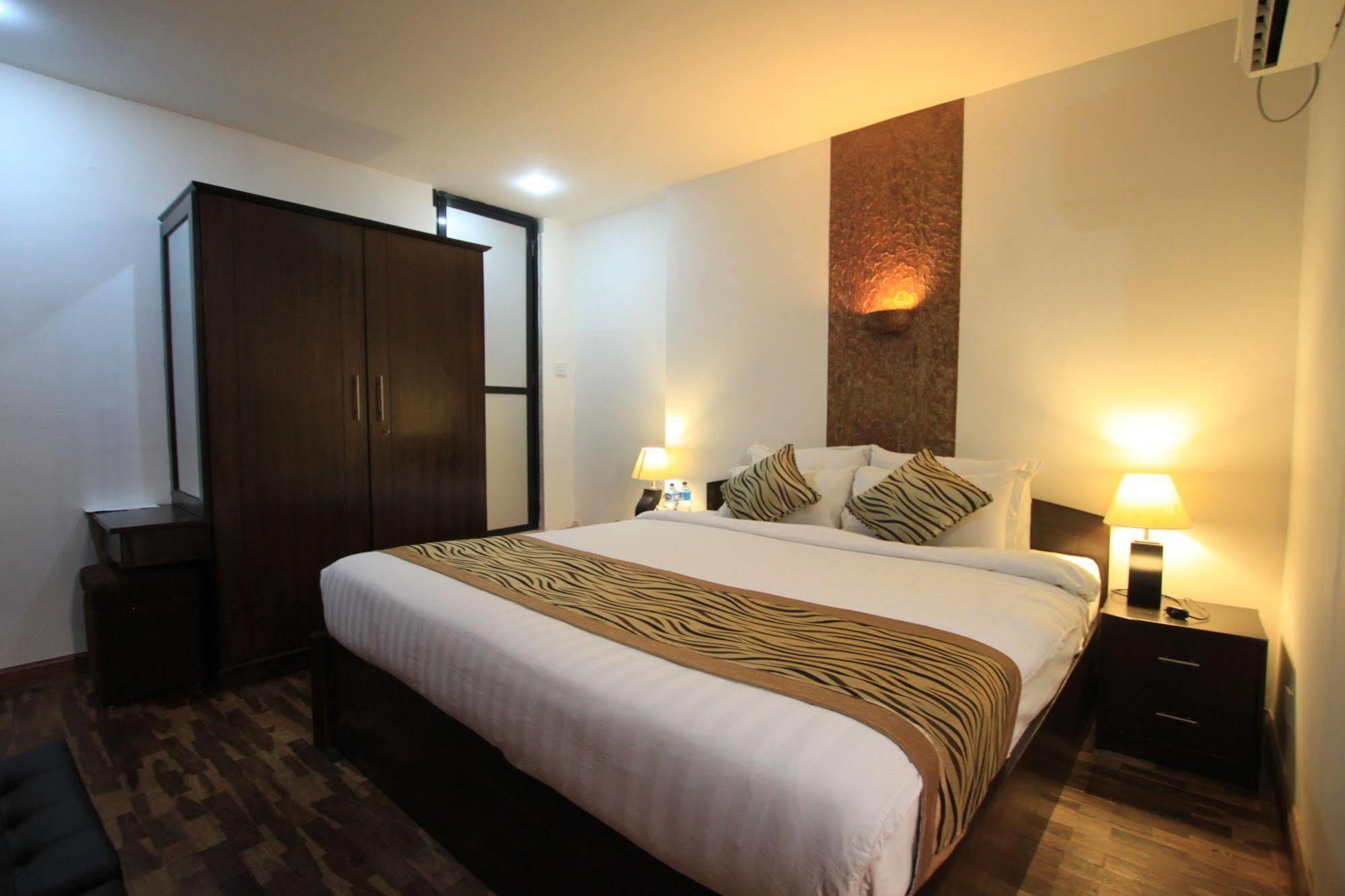 Gaju Suite Hotel Kathmandu Luaran gambar